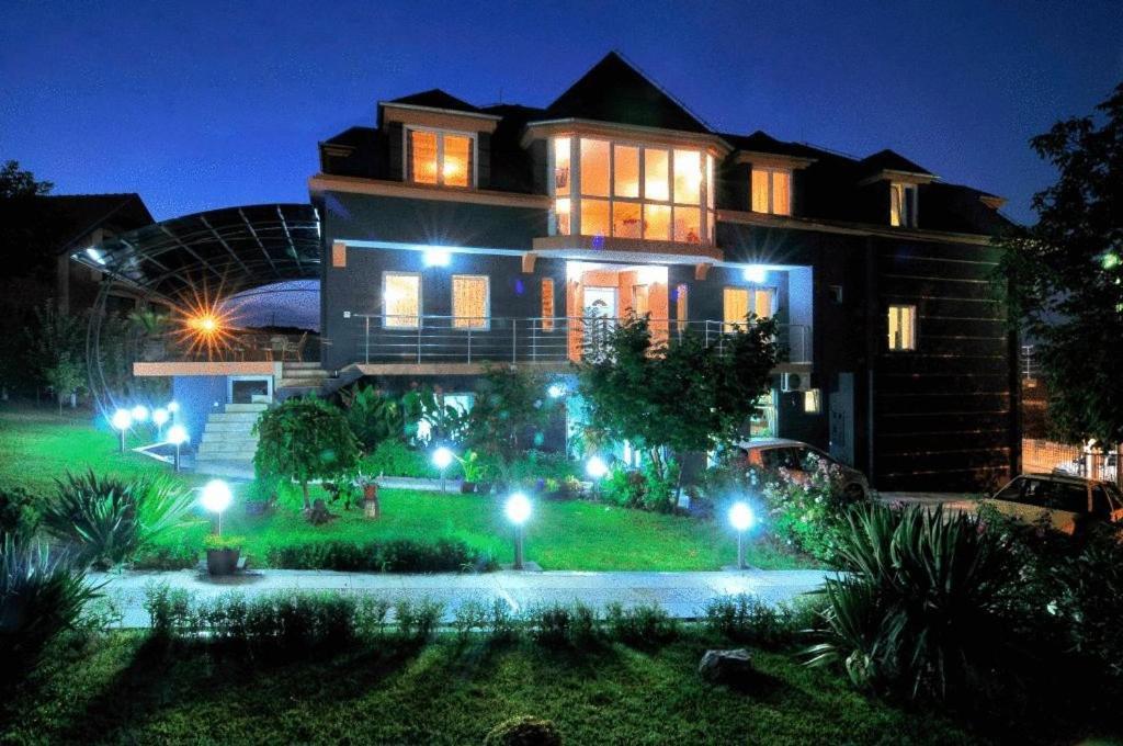 Garni Hotel Lama Kragujevac Eksteriør bilde