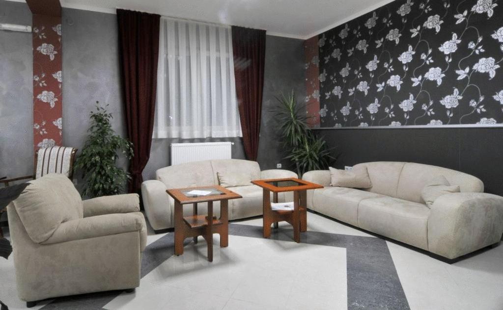 Garni Hotel Lama Kragujevac Eksteriør bilde