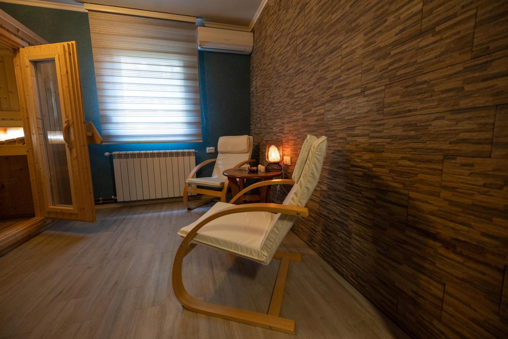Garni Hotel Lama Kragujevac Eksteriør bilde