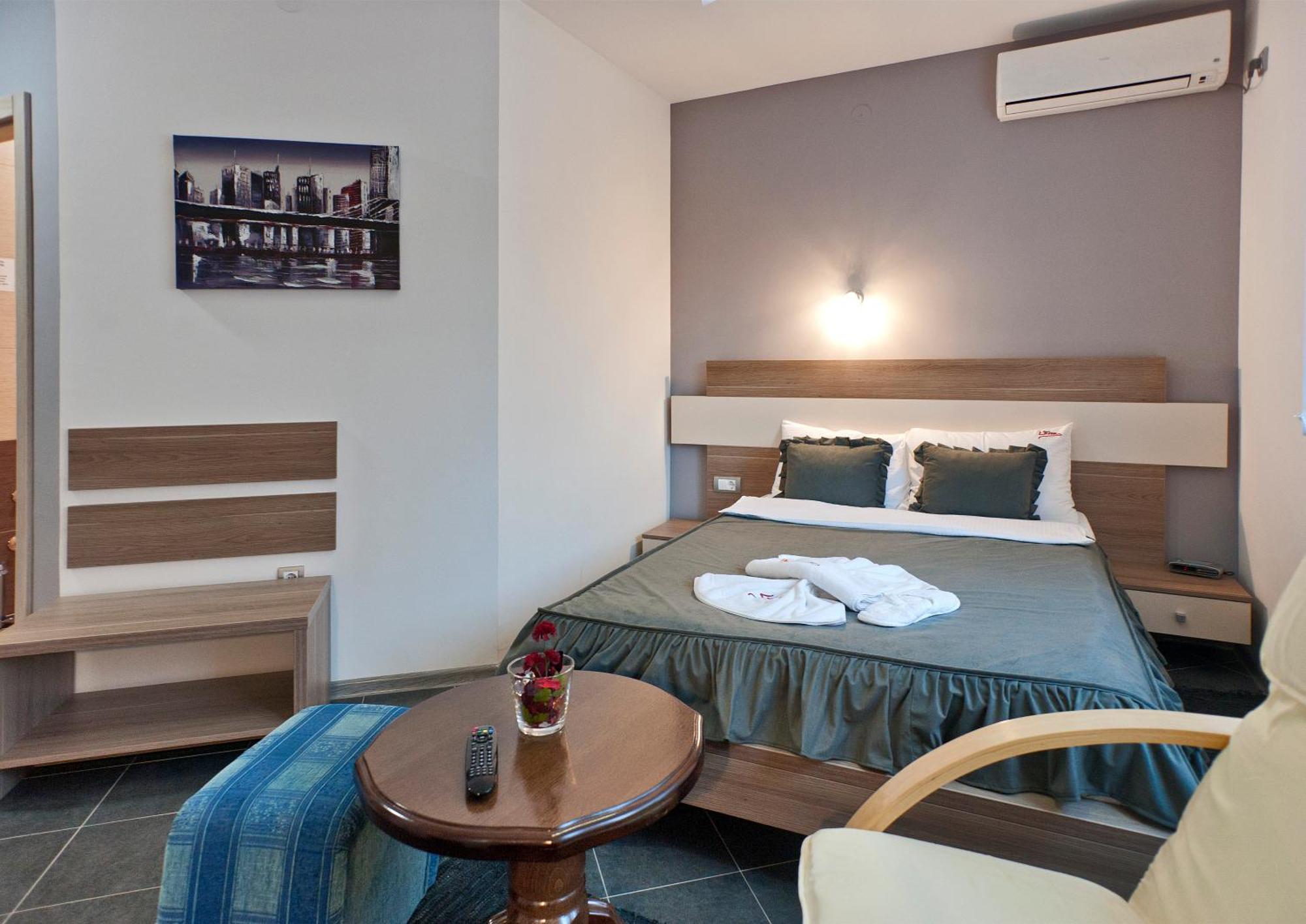 Garni Hotel Lama Kragujevac Eksteriør bilde