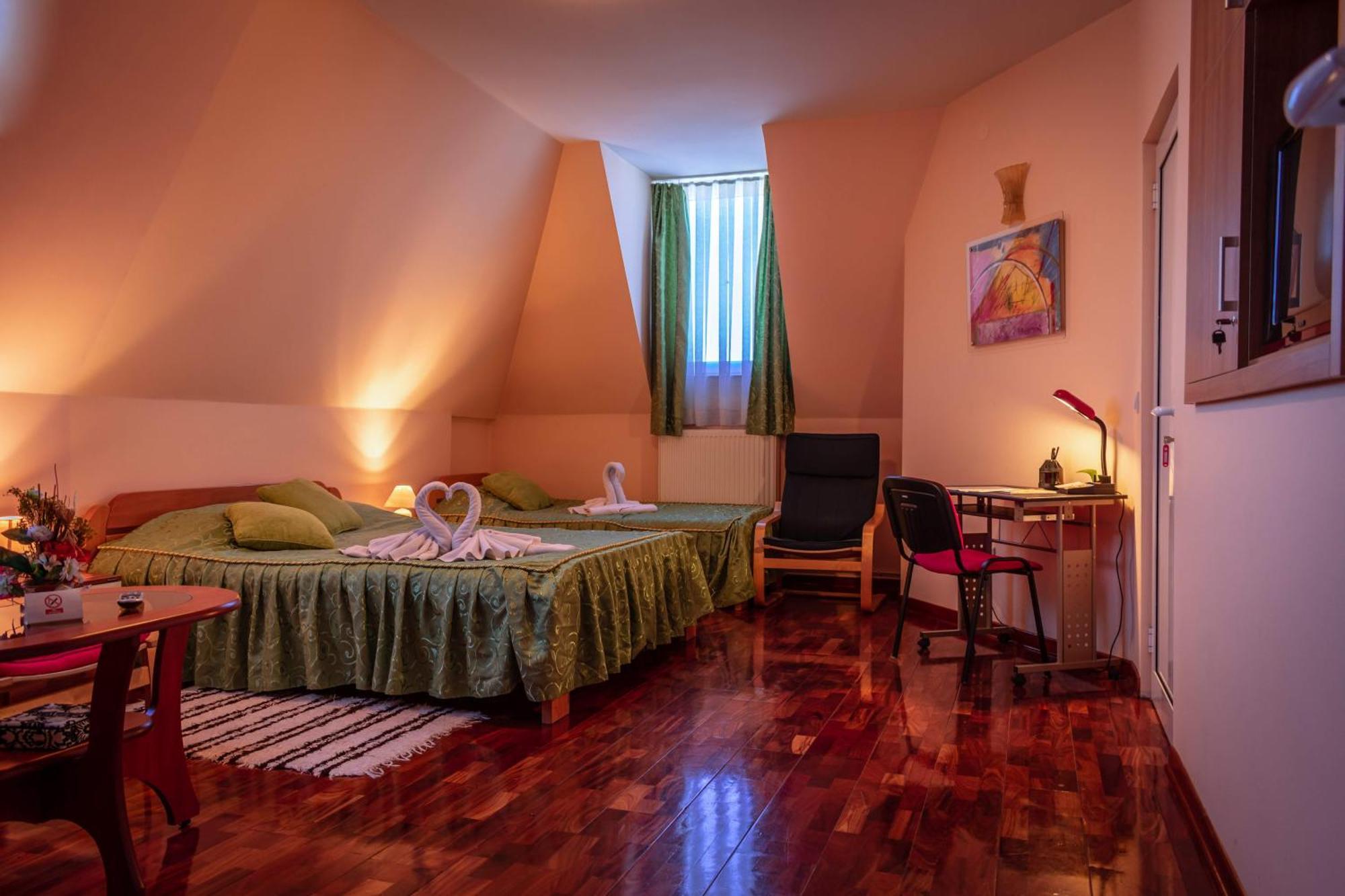 Garni Hotel Lama Kragujevac Rom bilde