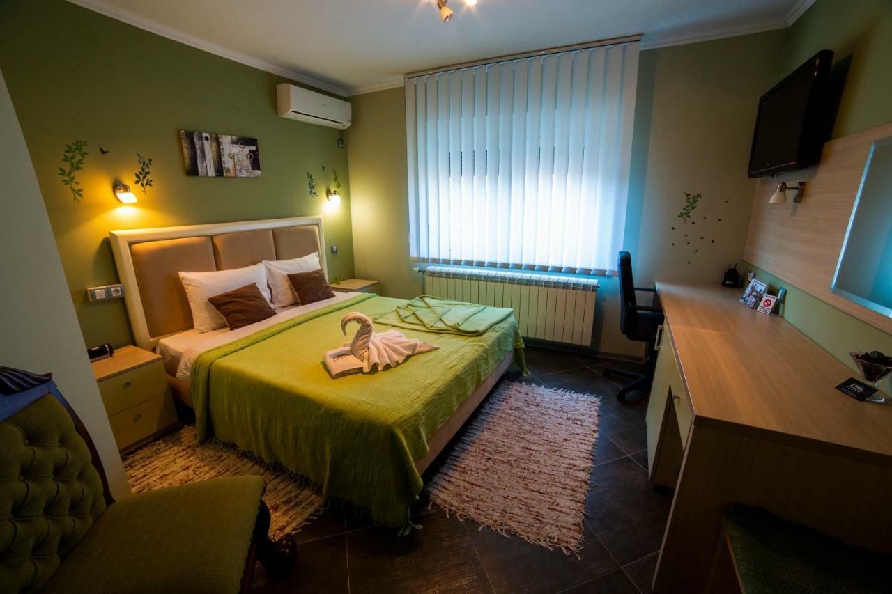 Garni Hotel Lama Kragujevac Eksteriør bilde