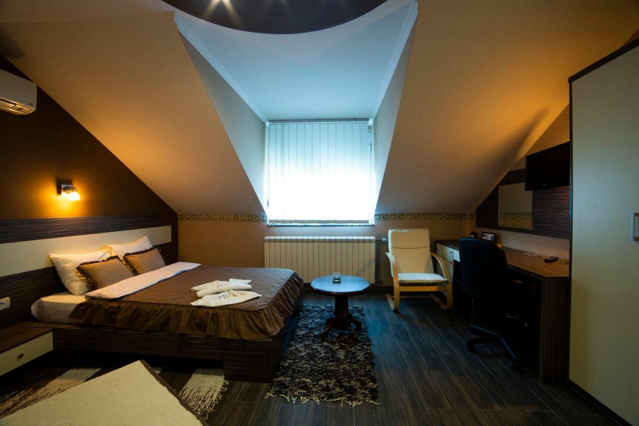 Garni Hotel Lama Kragujevac Eksteriør bilde