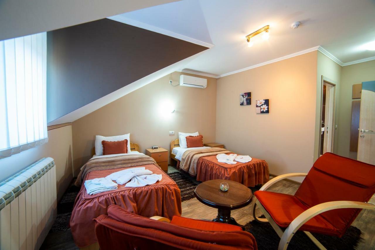 Garni Hotel Lama Kragujevac Eksteriør bilde