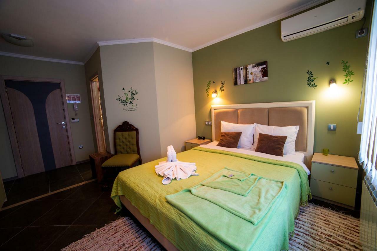 Garni Hotel Lama Kragujevac Eksteriør bilde
