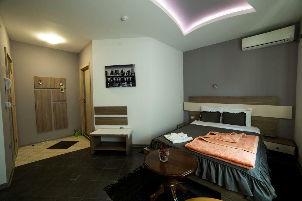 Garni Hotel Lama Kragujevac Eksteriør bilde