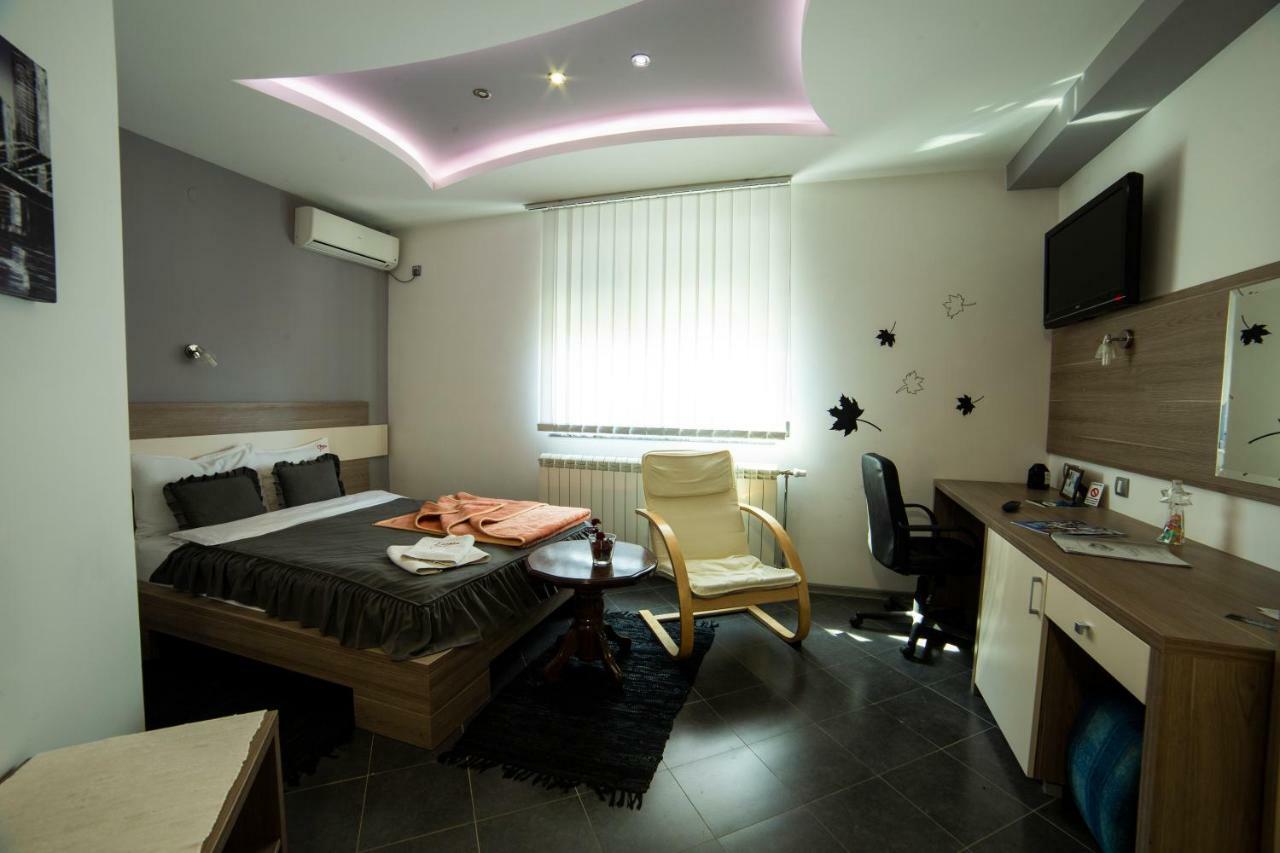 Garni Hotel Lama Kragujevac Eksteriør bilde
