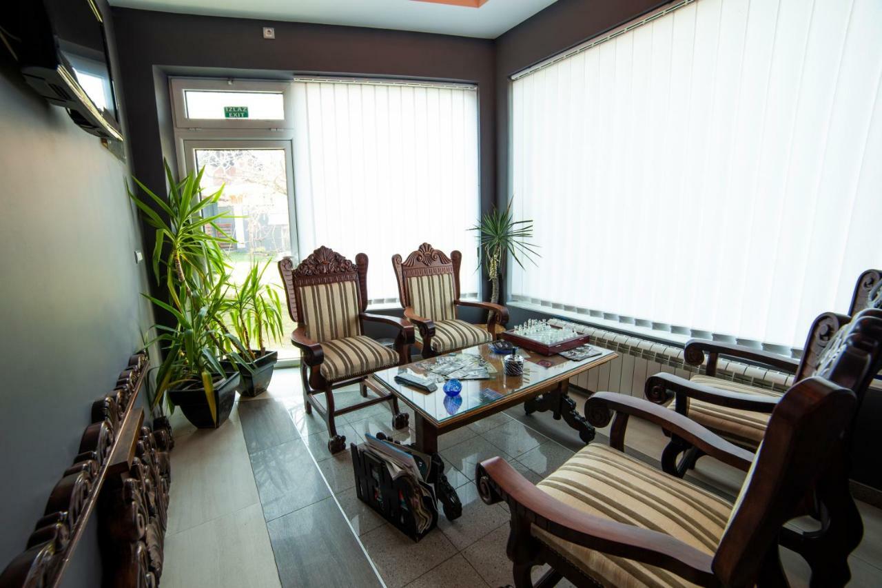 Garni Hotel Lama Kragujevac Eksteriør bilde